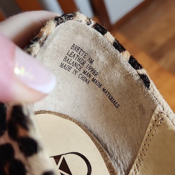 KELSI DAGGER Leopard Print Platform Heels, Size 8 - Picture 11 of 12